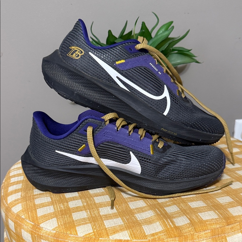 Nike Pegasus 40 Baltimore Ravens edition Athletic Shoes with Gold Accents